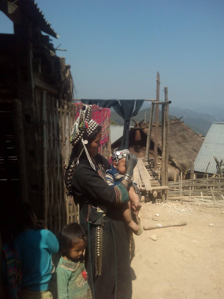 2 Days Luang Prabang Trekking To Hmong and Khmu Hilltribe Villages